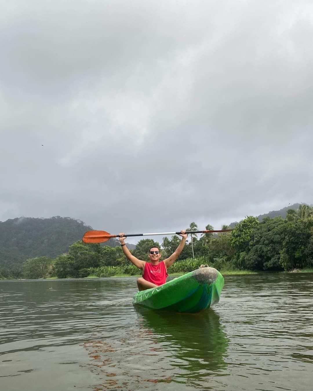 Kayak entre los manglares